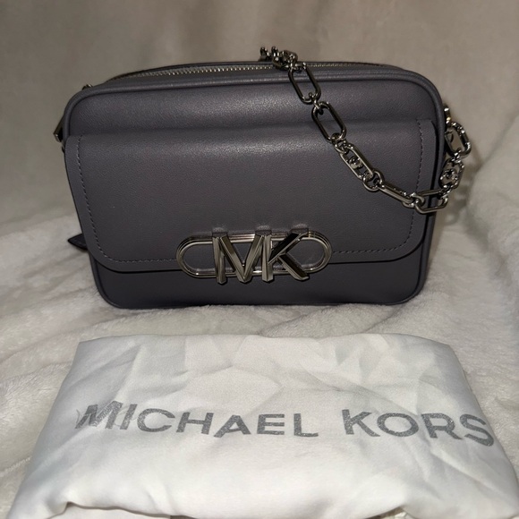 Micheal Kors Parker Medium crossbody bag - Picture 3 of 5